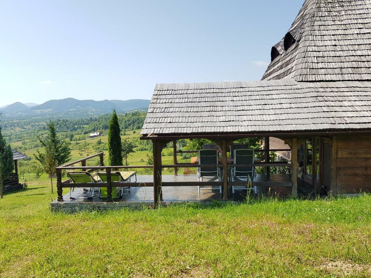 Ninga Rai Villa Poienile Izei Bagian luar foto